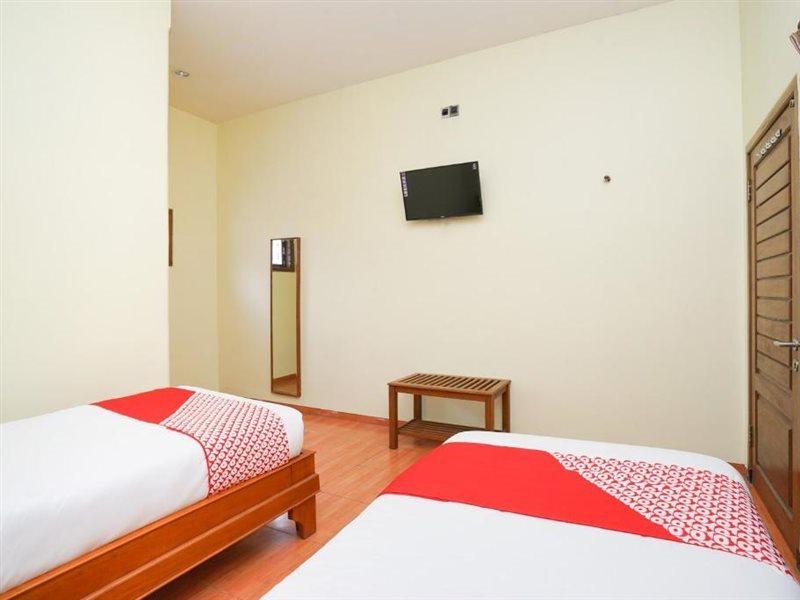 Hotel Bumi Bermi Permai Near Bermi Eco Park Mitra Reddoorz Probolinggo Exterior photo