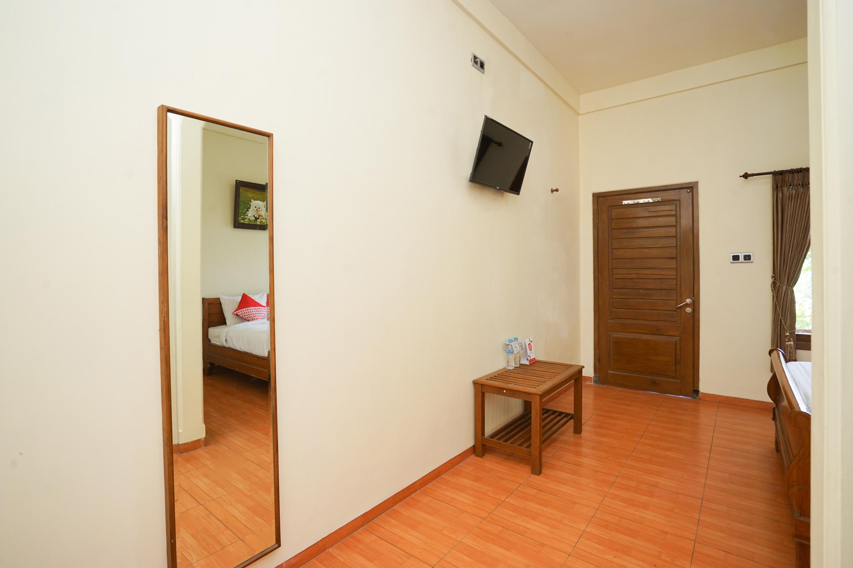 Hotel Bumi Bermi Permai Near Bermi Eco Park Mitra Reddoorz Probolinggo Exterior photo